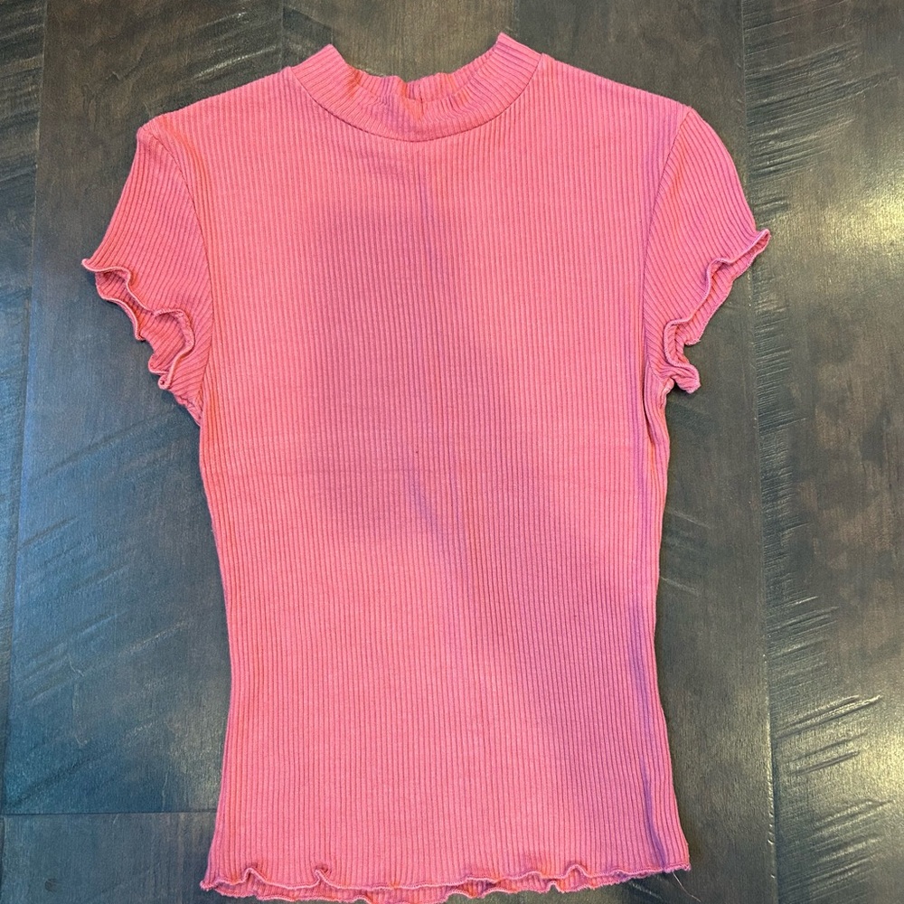 High neck, scalloped sleeve top